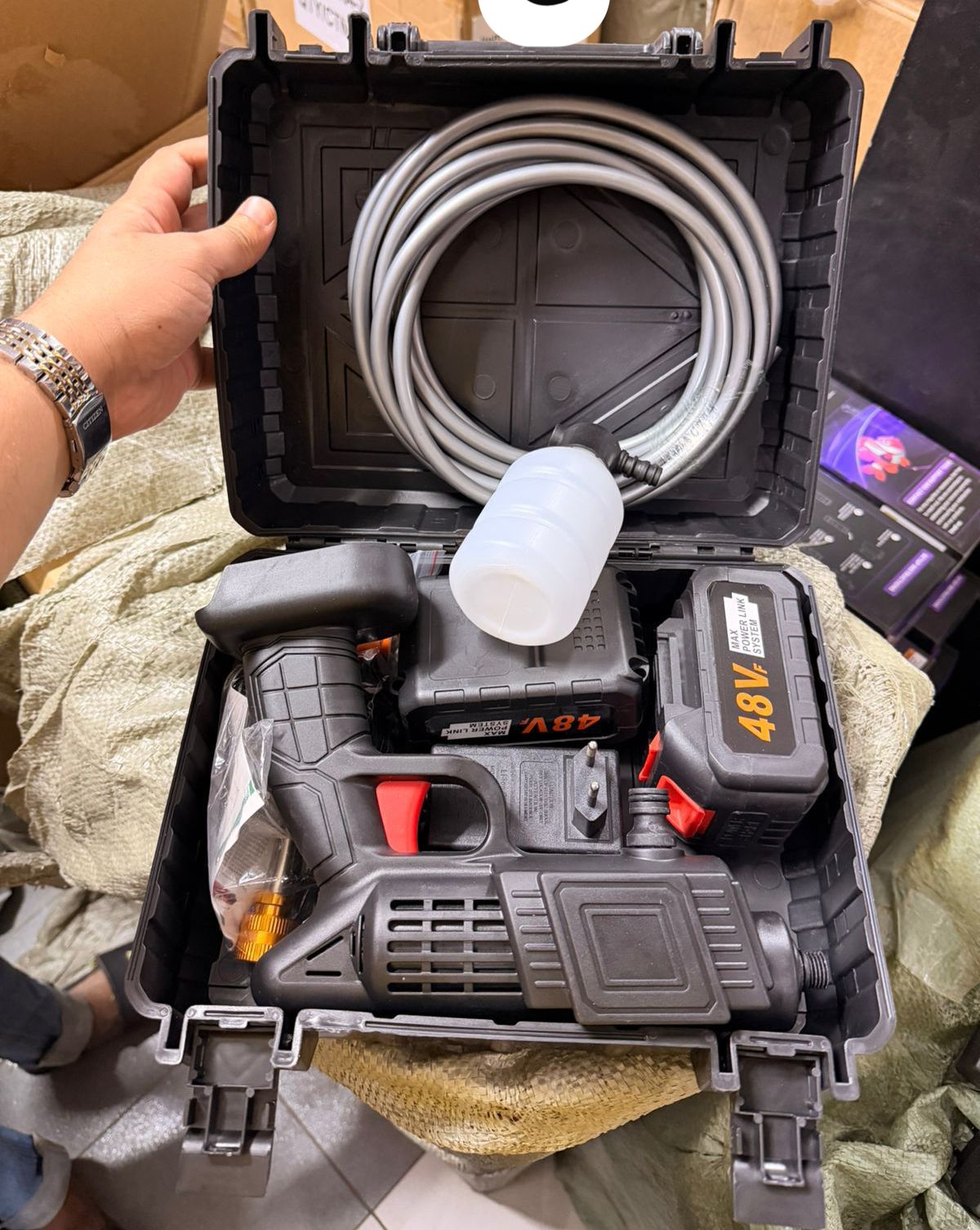 Automatic Cordless Car Wash Spray Gun | 48V High Pressure Lithium Battery | Wireless Foam Jet Washer (Single Battery) - jnty.pk