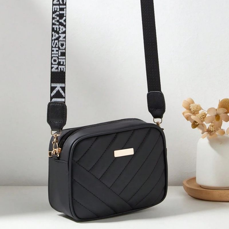 Black Leather Handbag for Girls & Women | Stylish Shoulder & Crossbody Bag | Daily Use & Gift - jnty.pk